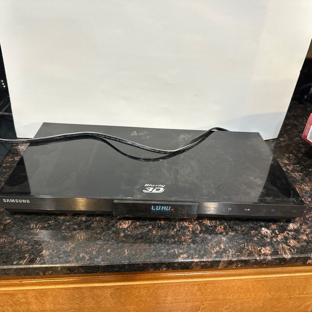 Samsung 3D Blu-ray Home Theater System HT-BC6800- No Remote - Tested & Works